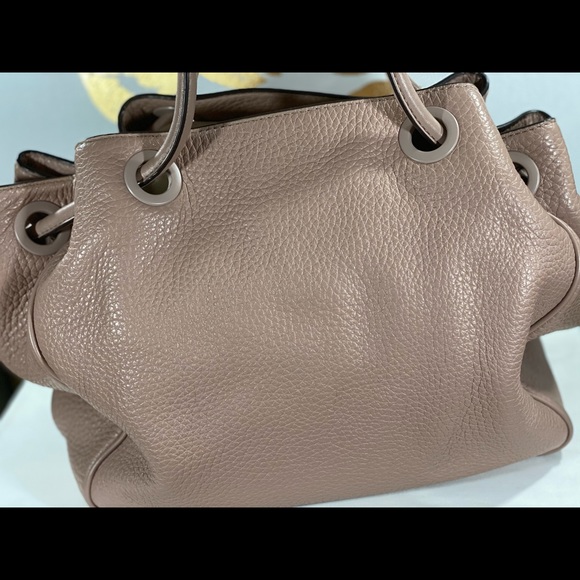 MK Handbag - Picture 6 of 13